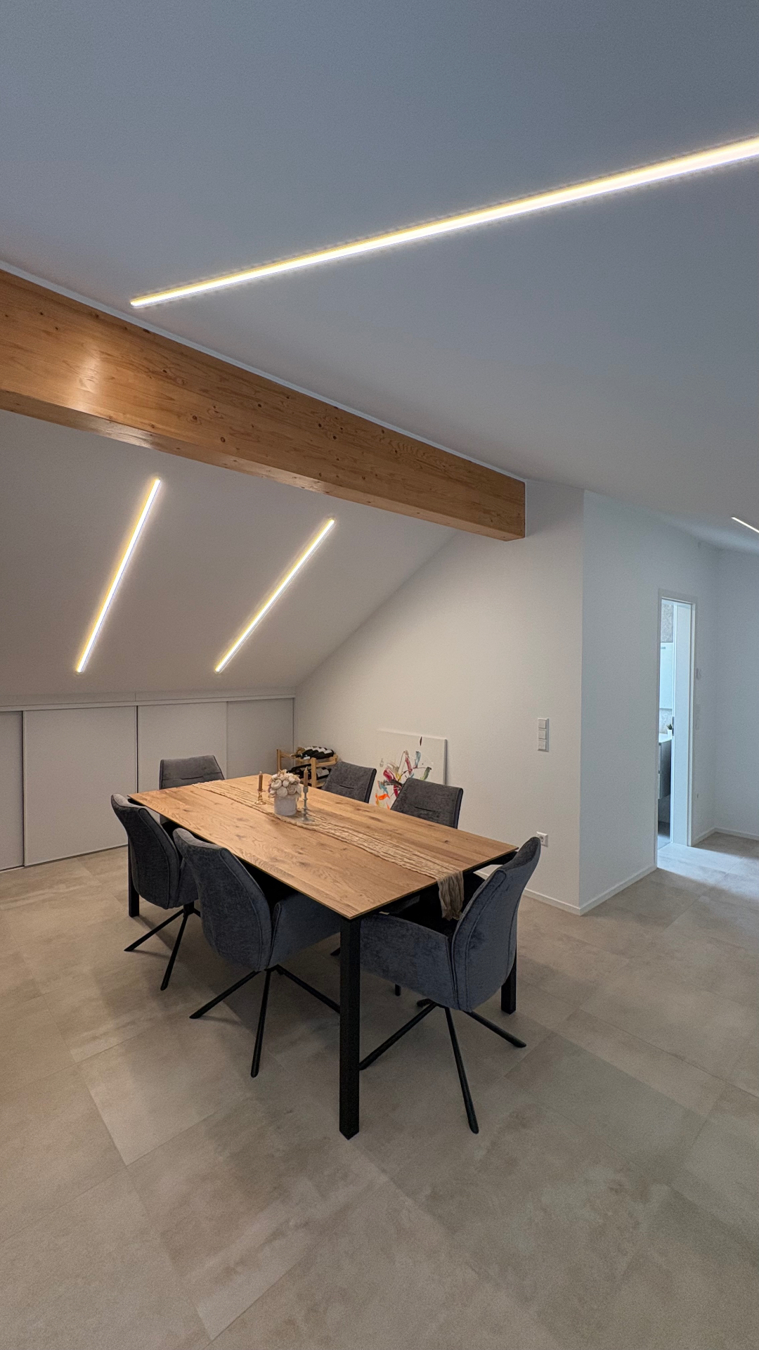 Salle à manger — LED linéaire