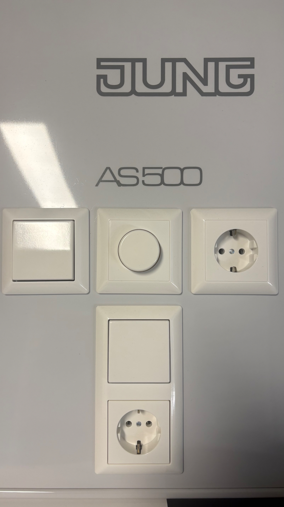 JUNG AS 500 White — Gamme AS 500