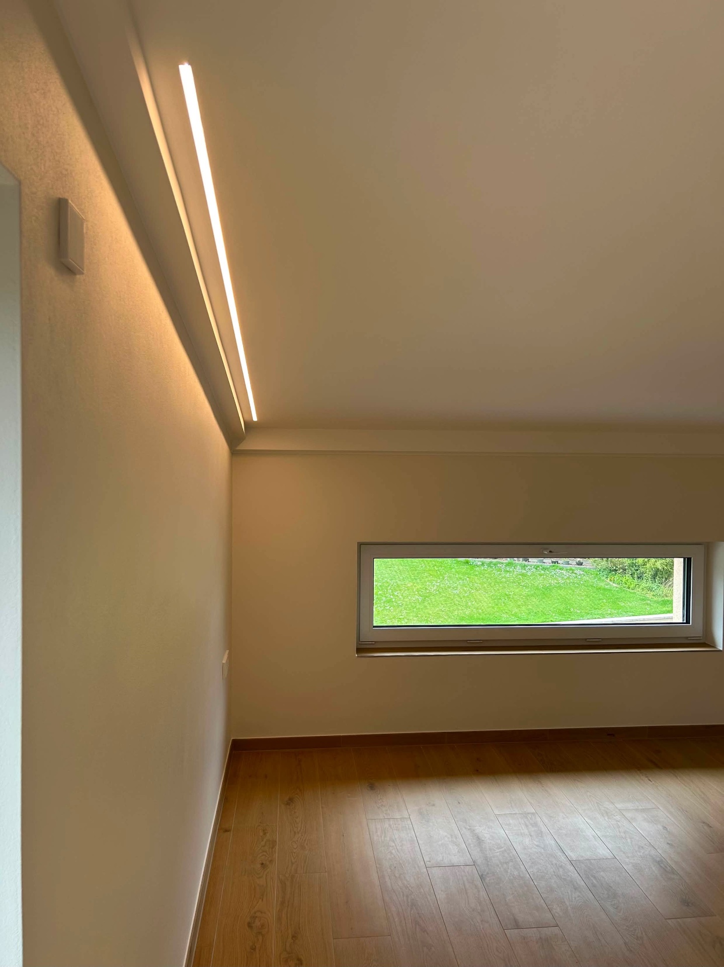 LED linéaire mansardée