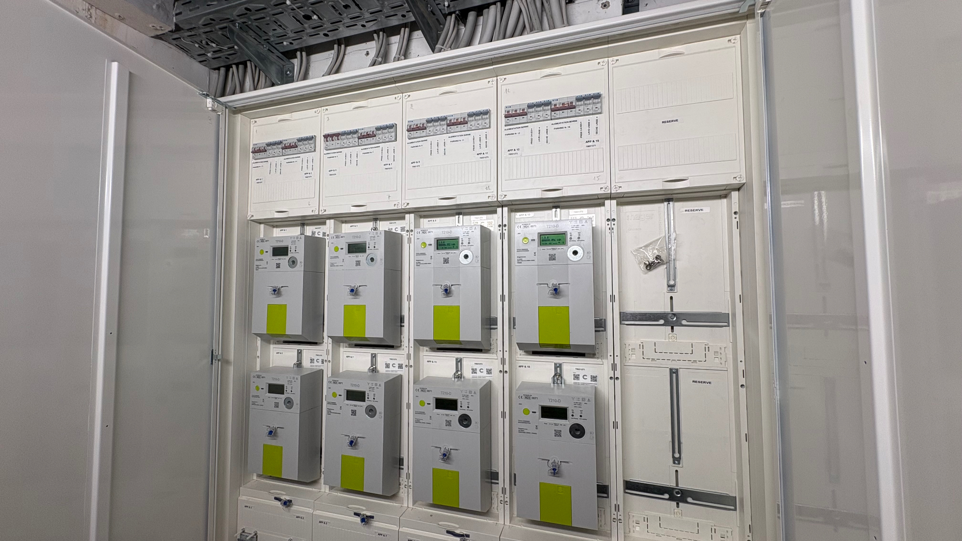 Armoire compteurs Hager